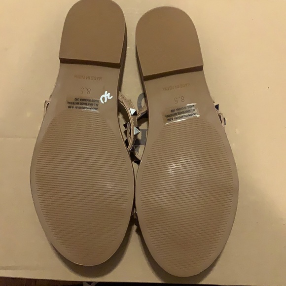 Steve Madden Studded Sandals- Tan - Picture 4 of 4